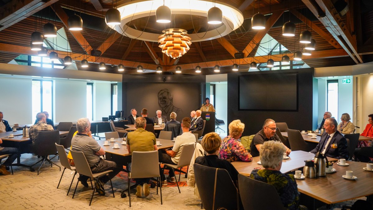 Veteranen komen samen tijdens het Veteranenontbijt in Nederweert